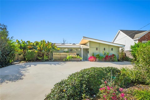 Photo of 10530 CARTHAGE ST Street, River Ridge, LA 70123 (MLS # 2561261)