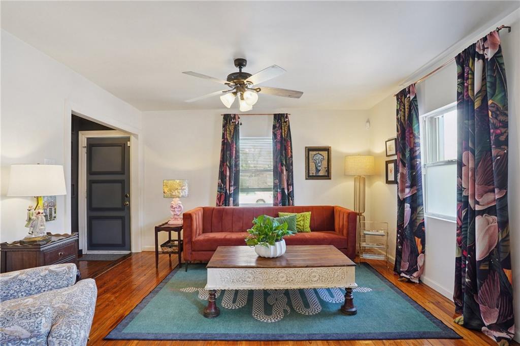 541 WARRINGTON Drive