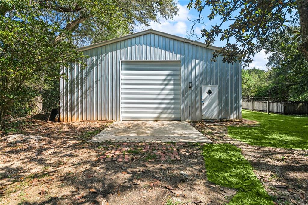 Covington, Louisiana 70435, United States, 4 Bedrooms Bedrooms, ,2 BathroomsBathrooms,Residential,Active,226514