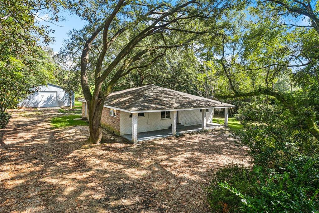 Covington, Louisiana 70435, United States, 4 Bedrooms Bedrooms, ,2 BathroomsBathrooms,Residential,Active,226514