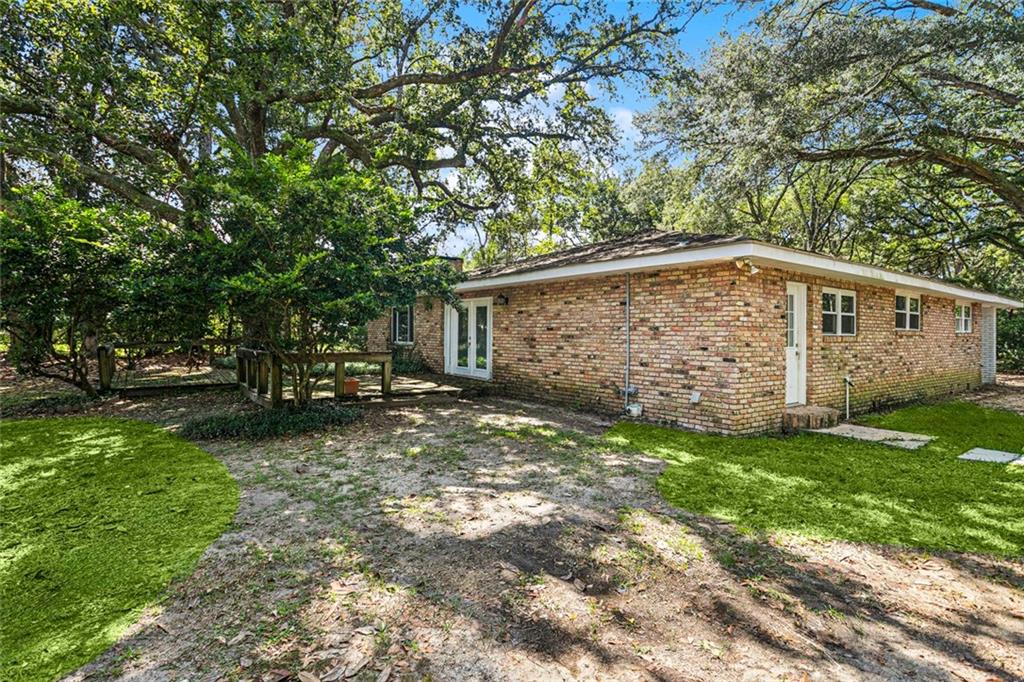 Covington, Louisiana 70435, United States, 4 Bedrooms Bedrooms, ,2 BathroomsBathrooms,Residential,Active,226514