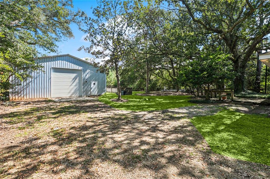 Covington, Louisiana 70435, United States, 4 Bedrooms Bedrooms, ,2 BathroomsBathrooms,Residential,Active,226514