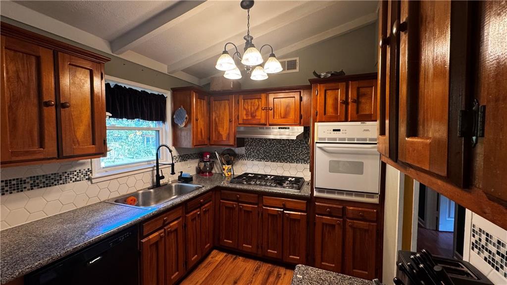 6 OAK PARK Drive