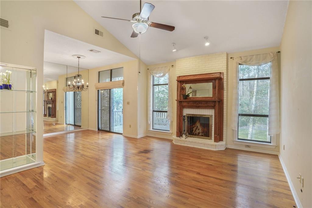 122 GRAND CHENIERE Drive 318L