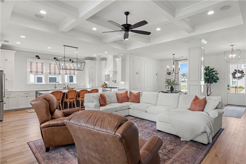 1505 BLACK PINE Court