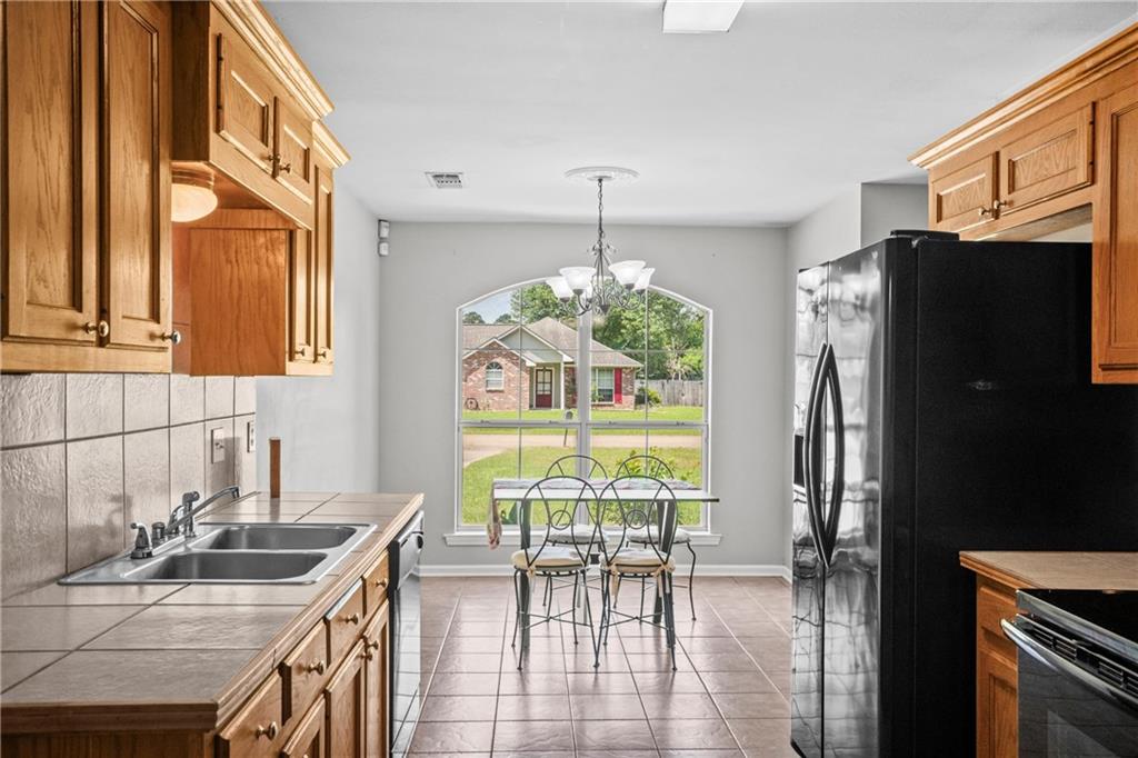 35038 NAPOLEON Drive