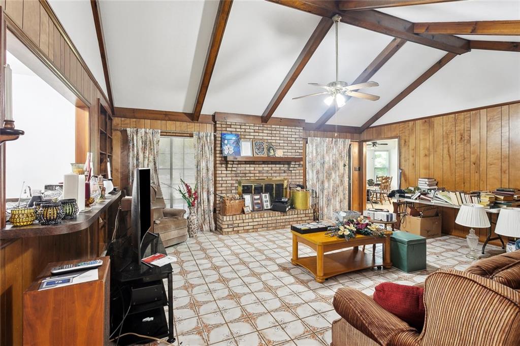 61203 KINGS ARMS Drive