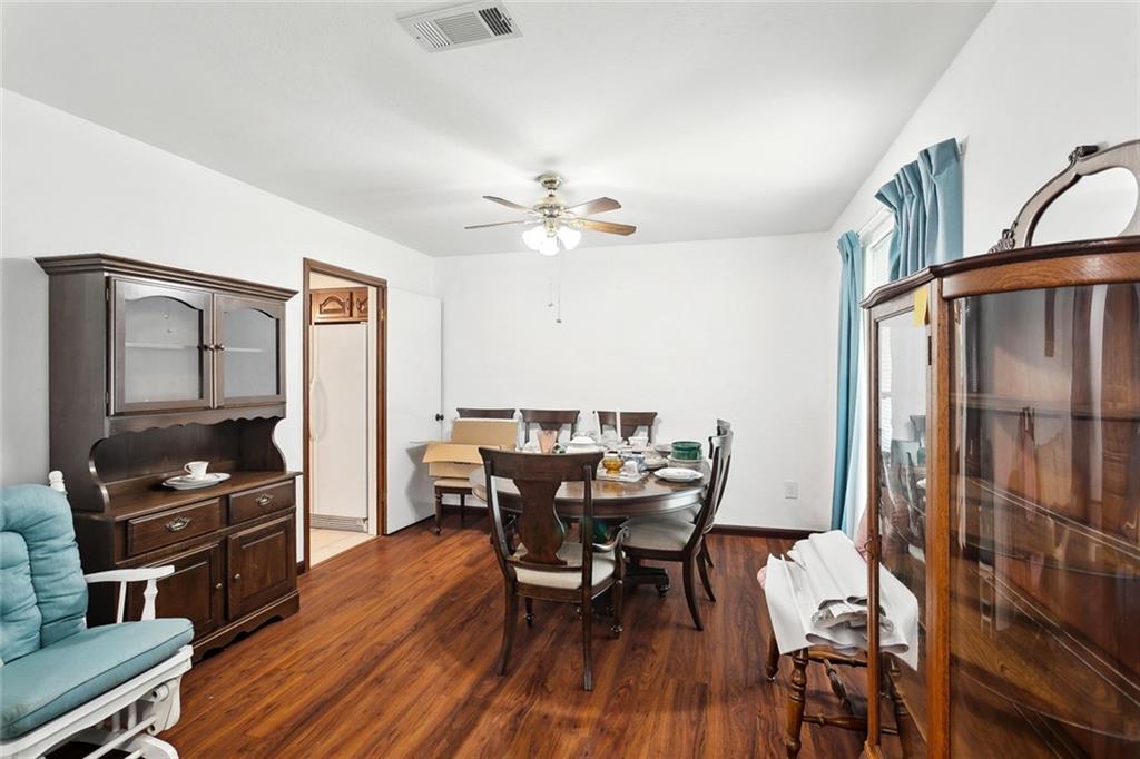 61203 KINGS ARMS Drive