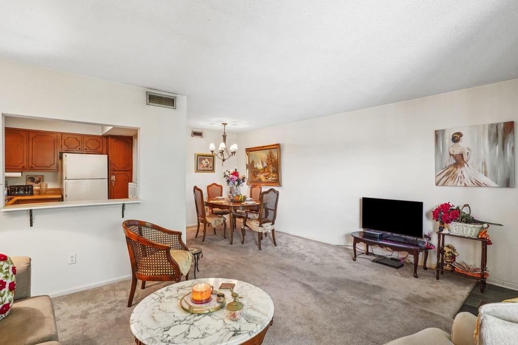 2712 WHITNEY Place 627