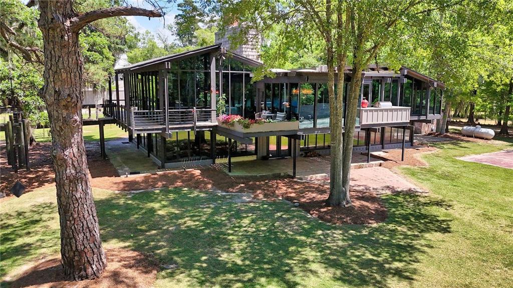 17049 THREE RIVERS Road