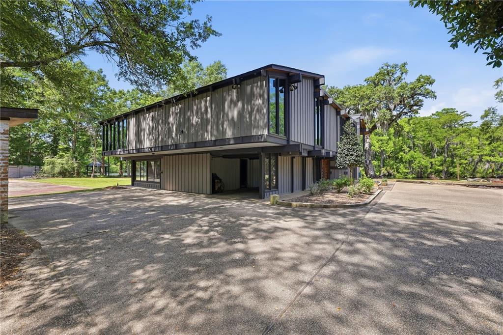 17049 THREE RIVERS Road