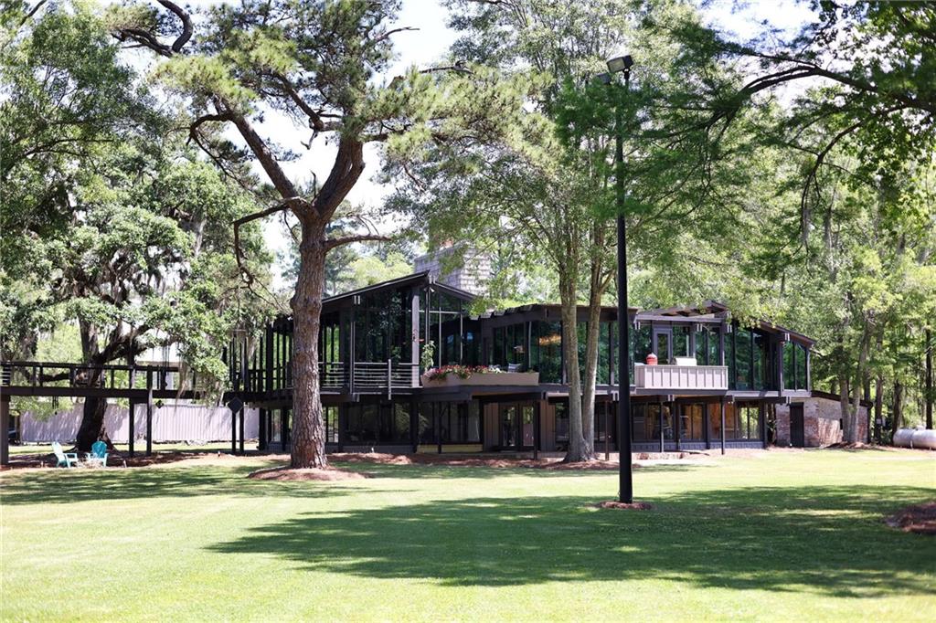 17049 THREE RIVERS Road