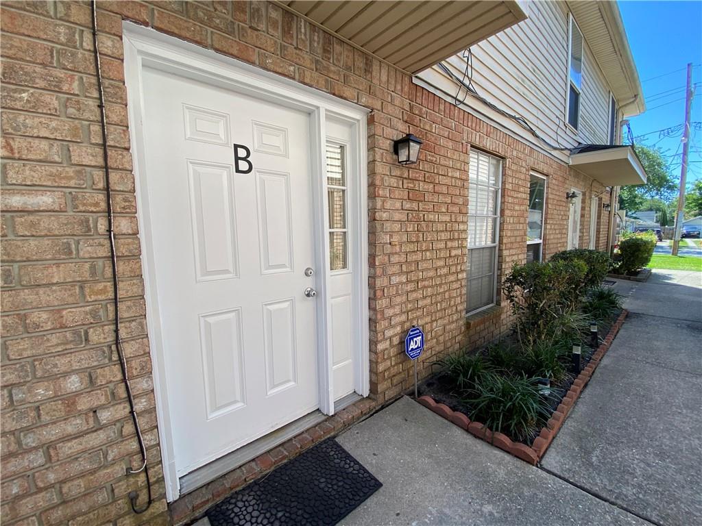 Photo 1 of 24 — 335 DECKBAR Avenue B, Jefferson, LA 70121
