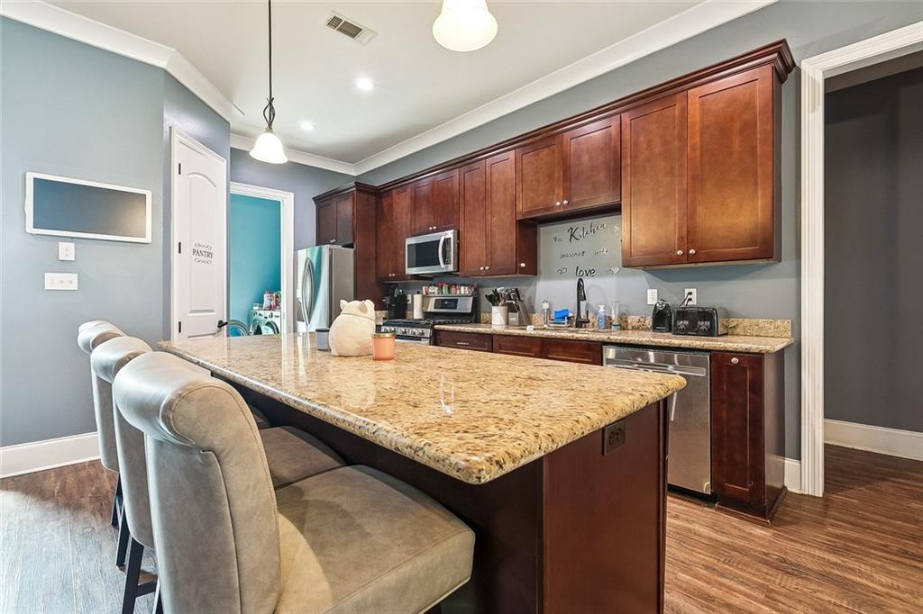 3001 VERONICA Drive