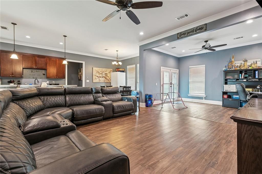 3001 VERONICA Drive