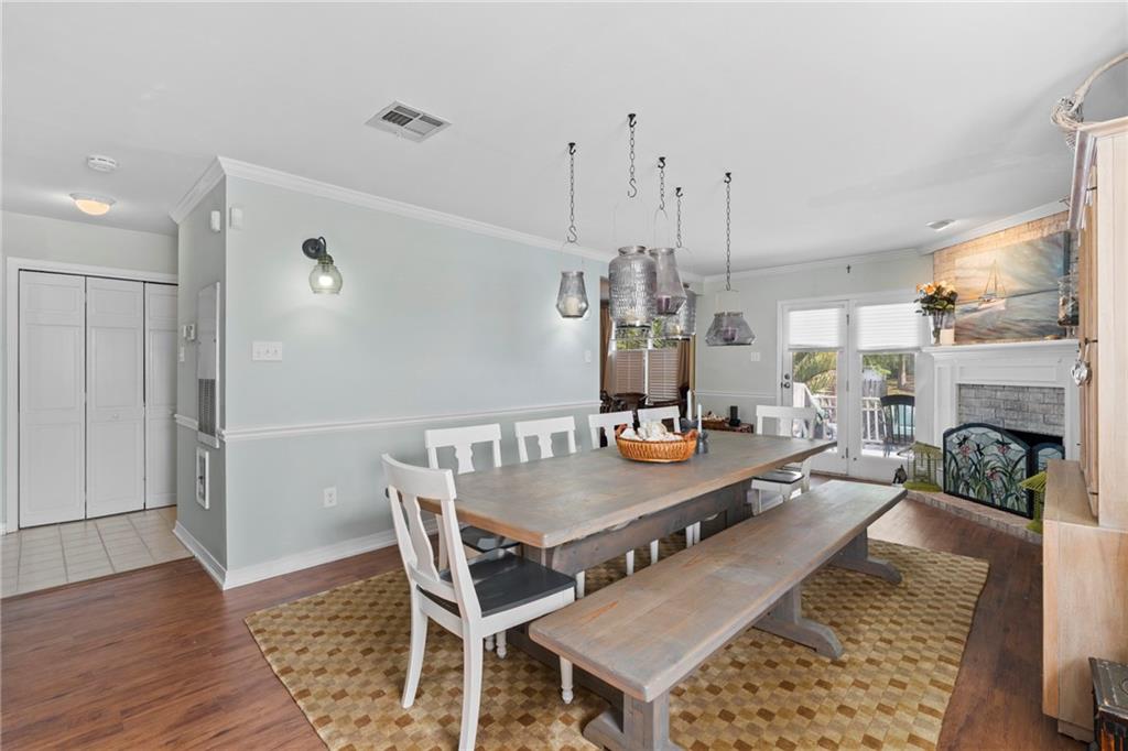 1100 LIVINGSTON Street 5