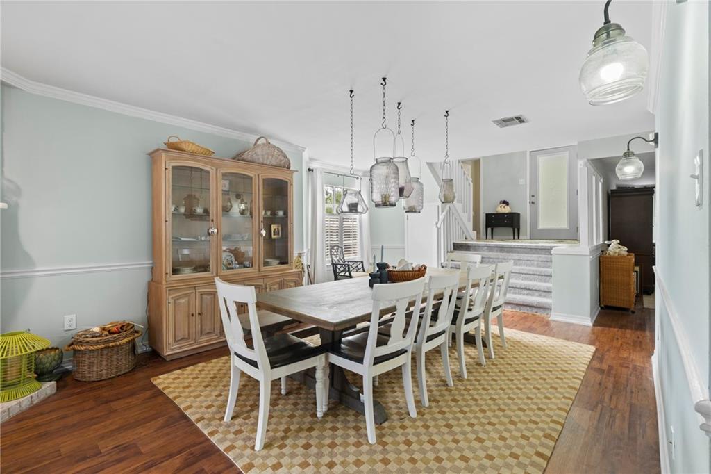 1100 LIVINGSTON Street 5