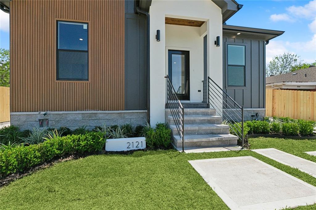 2121-23 OCTAVIA Drive