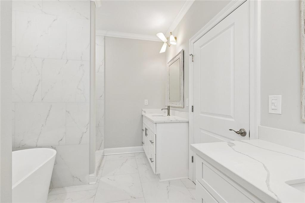 New Orleans, Louisiana 70112, United States, 3 Bedrooms Bedrooms, ,3 BathroomsBathrooms,Residential,Active,249908