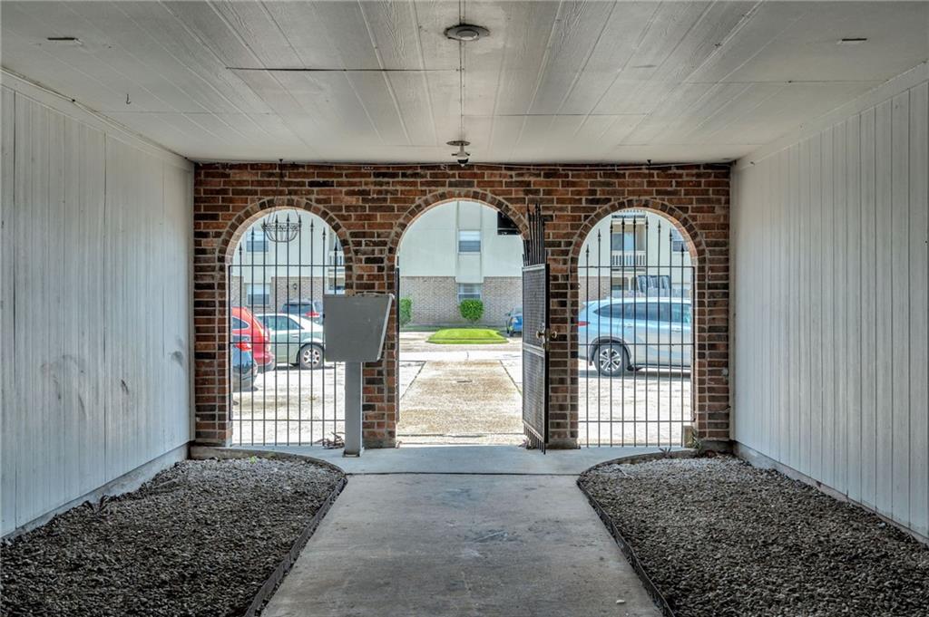 213 ROSEBUD Street