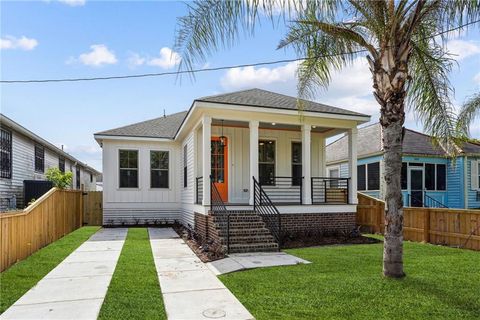 4402 SAINT ANTHONY Avenue New Orleans LA 70122