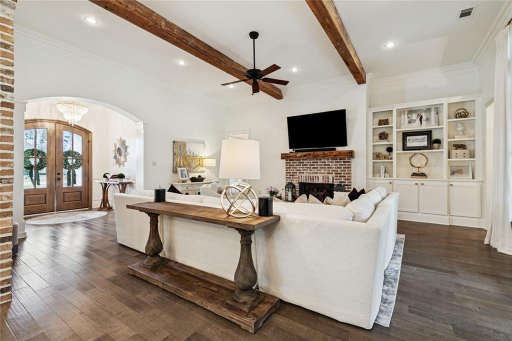 544 TALLOW TREE Drive