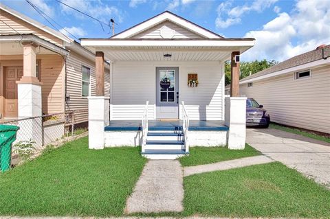 527 Avenue A Avenue, Marrero, LA 70072 - #: 2490639