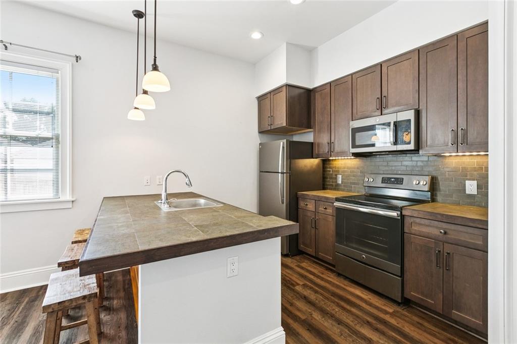 6204 S ROCHEBLAVE Street