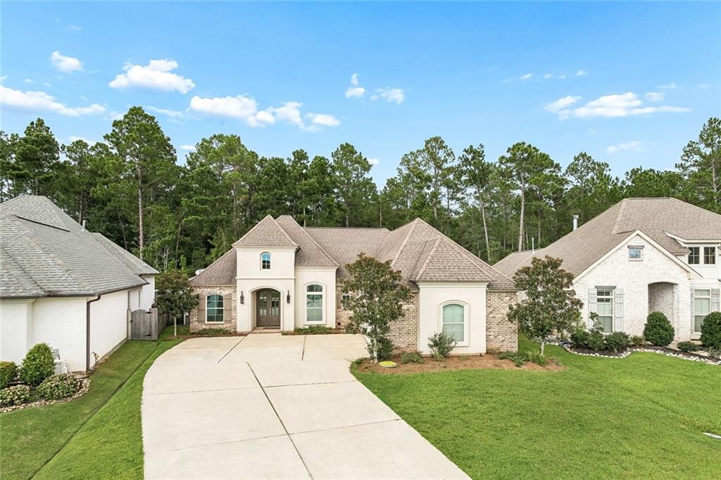 604 BLUE HERON Lane