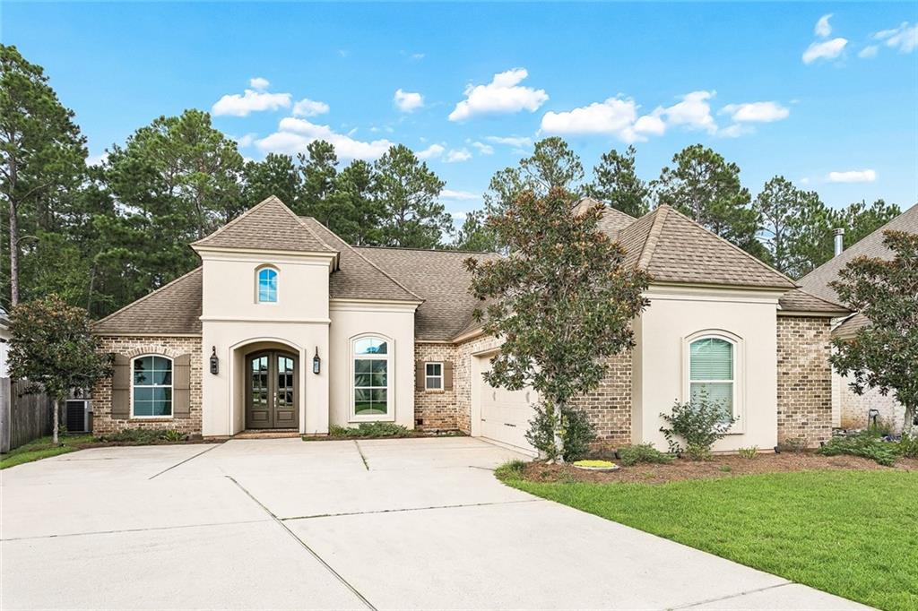 604 BLUE HERON Lane