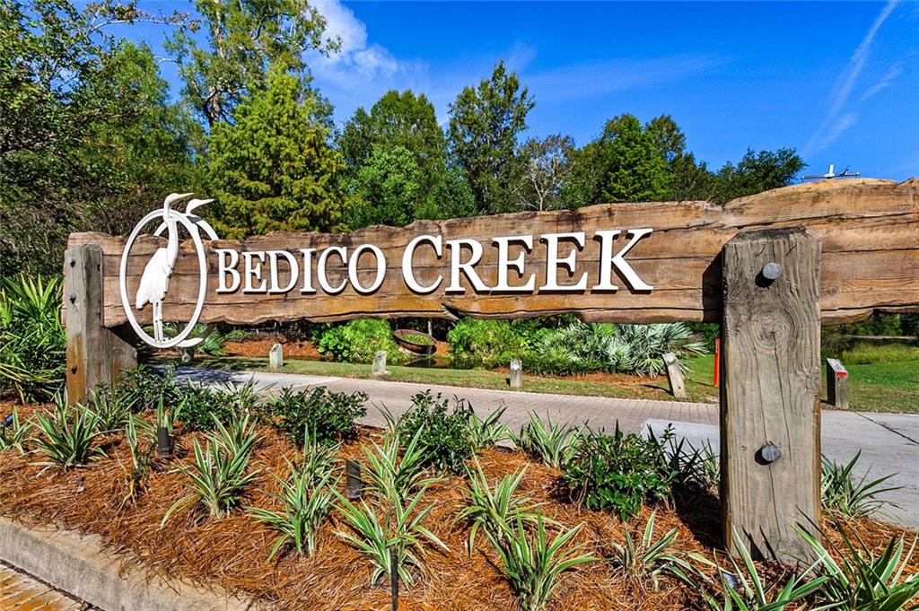 604 BLUE HERON Lane