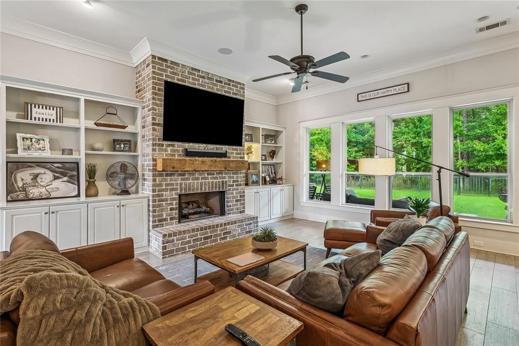 604 BLUE HERON Lane