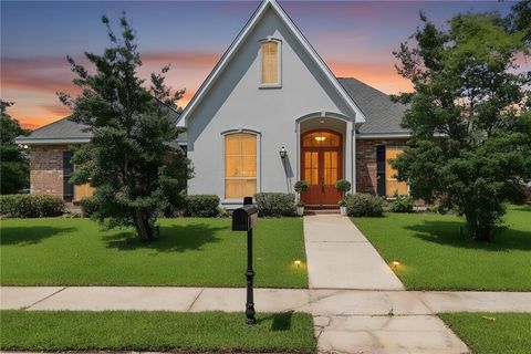 Photo of 799 LIBBY Lane, Mandeville, LA 70471 (MLS # 2558161)