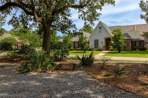 Photo of 799 LIBBY Lane, Mandeville, LA 70471 (MLS # 2558161)