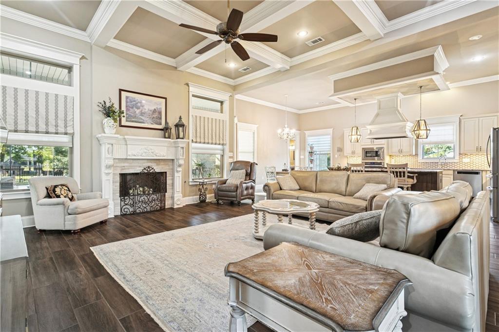 924 GREAT SOUTHERN Drive