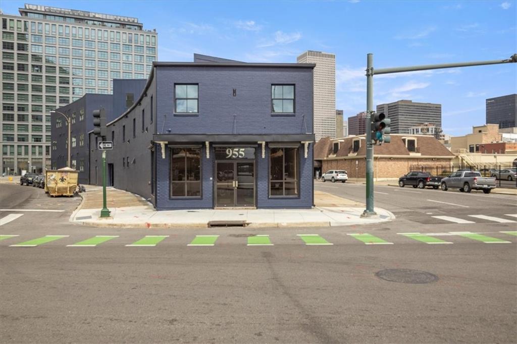 875 O'KEEFE Avenue