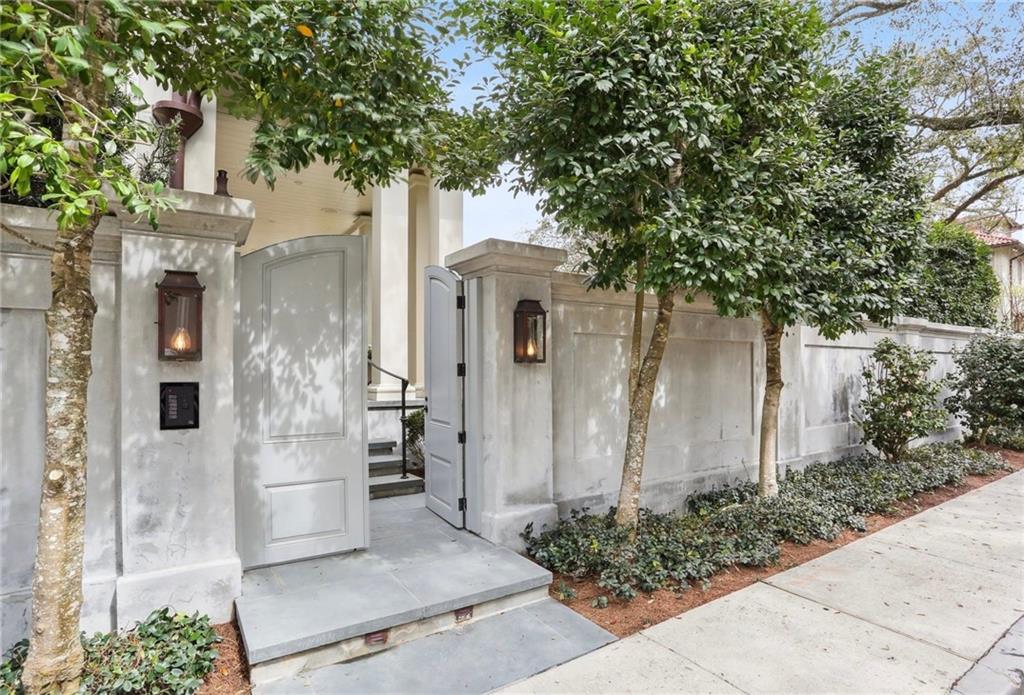 406 WALNUT Street