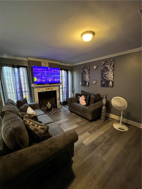 1204 CHIMNEY WOOD Lane