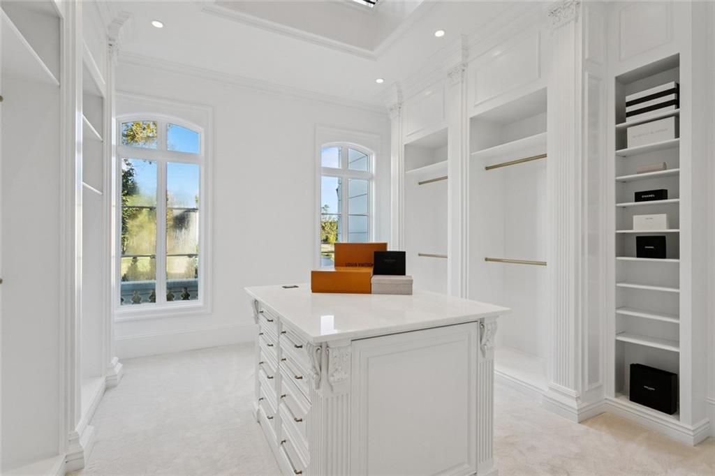 Mandeville, Louisiana 70471, United States, 10 Bedrooms Bedrooms, ,12 BathroomsBathrooms,Residential,Active,239375