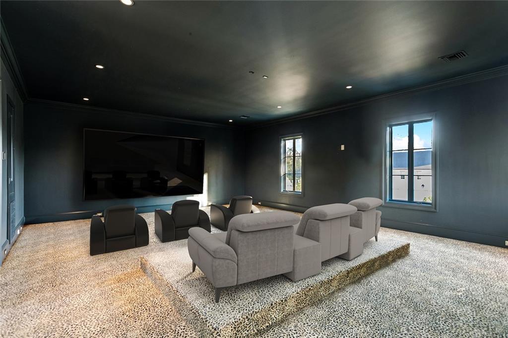 Mandeville, Louisiana 70471, United States, 10 Bedrooms Bedrooms, ,12 BathroomsBathrooms,Residential,Active,239375