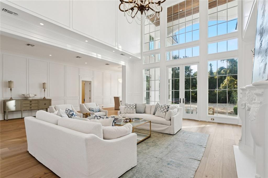 Mandeville, Louisiana 70471, United States, 10 Bedrooms Bedrooms, ,12 BathroomsBathrooms,Residential,Active,239375