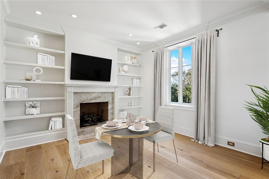 Mandeville, Louisiana 70471, United States, 10 Bedrooms Bedrooms, ,12 BathroomsBathrooms,Residential,Active,239375