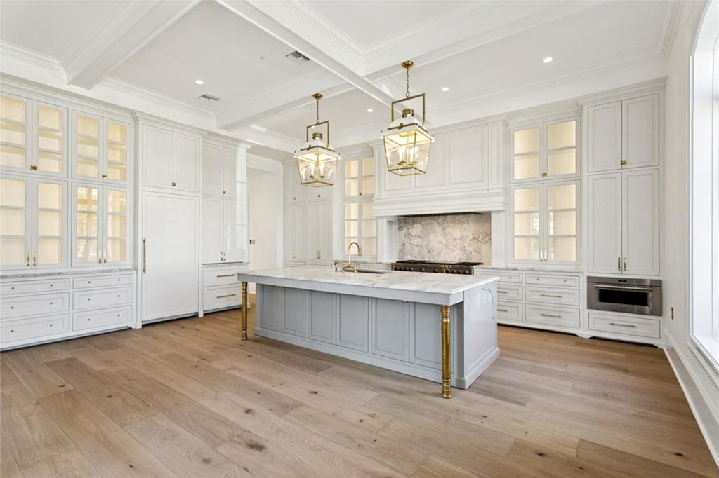 Mandeville, Louisiana 70471, United States, 10 Bedrooms Bedrooms, ,12 BathroomsBathrooms,Residential,Active,239375