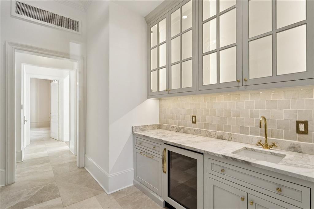 Mandeville, Louisiana 70471, United States, 10 Bedrooms Bedrooms, ,12 BathroomsBathrooms,Residential,Active,239375