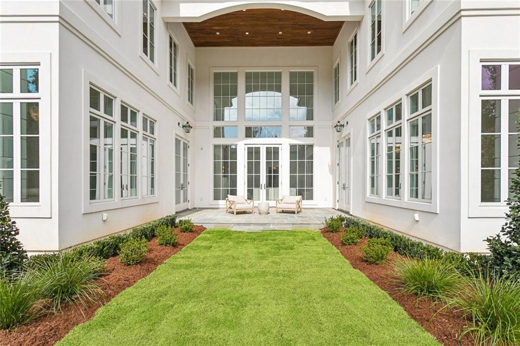 Mandeville, Louisiana 70471, United States, 10 Bedrooms Bedrooms, ,12 BathroomsBathrooms,Residential,Active,239375