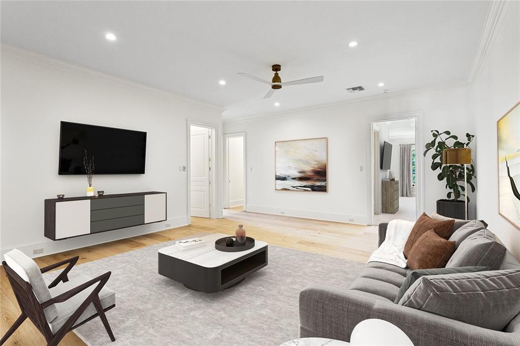 Mandeville, Louisiana 70471, United States, 10 Bedrooms Bedrooms, ,12 BathroomsBathrooms,Residential,Active,239375