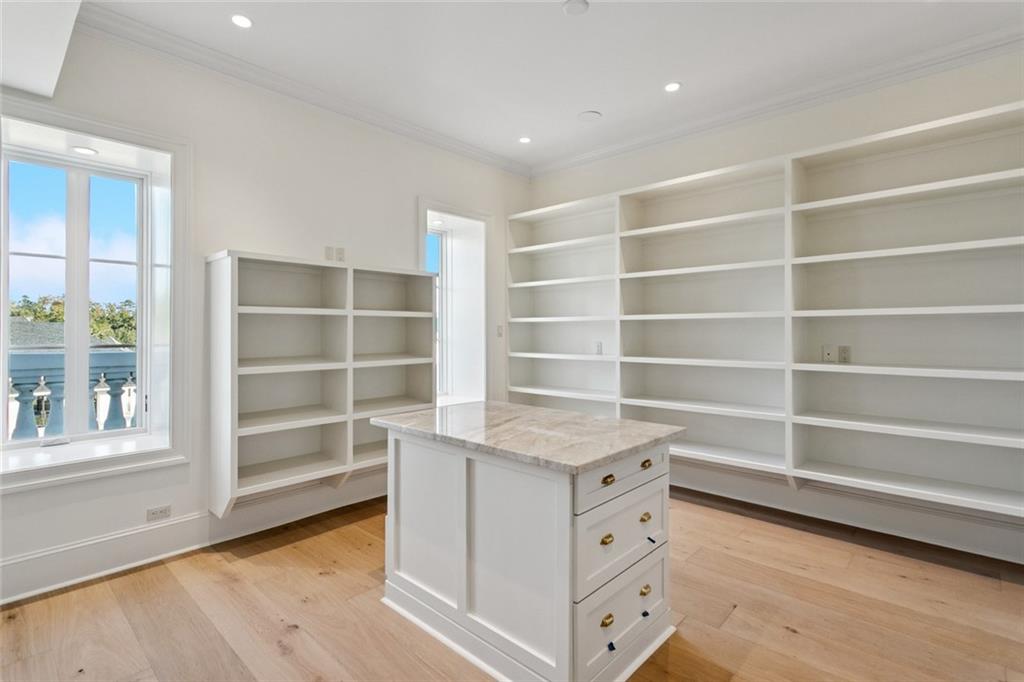 Mandeville, Louisiana 70471, United States, 10 Bedrooms Bedrooms, ,12 BathroomsBathrooms,Residential,Active,239375