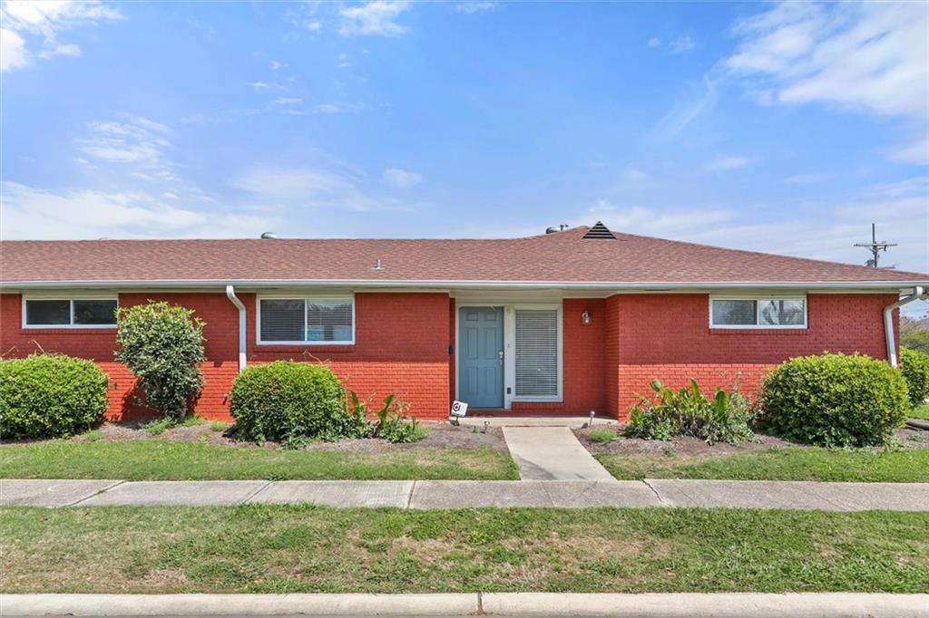 6000 CAMERON Boulevard