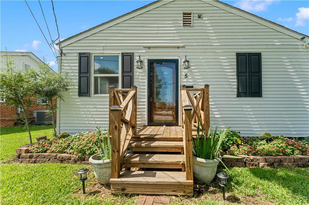 5 MADELON Place