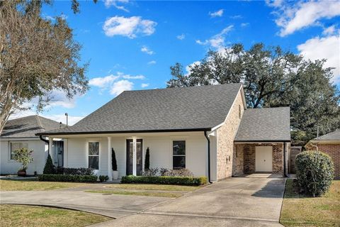 713 TULLULAH Avenue River Ridge LA 70123